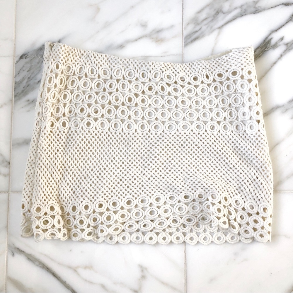 OLIVACEOUS Lace Mini Skirt